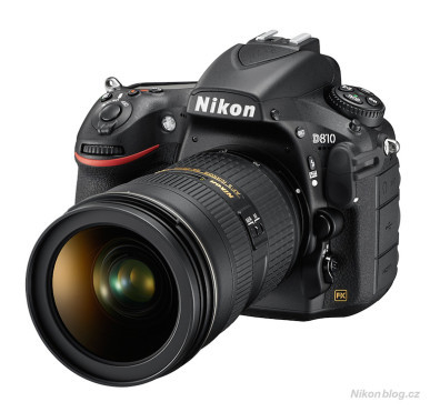 Nikon D810 zepředu